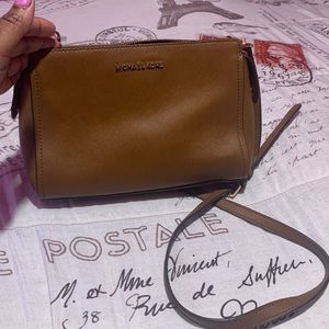 Brown Michael kors crossbody purse